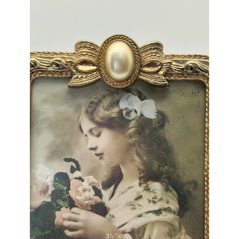 Vintage 1989 Dayton Hudson Gold Bow Faux Pearl Picture Frame 3.5 x5